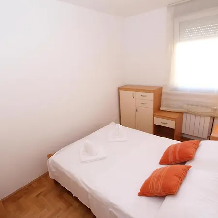 Apartment Mladen