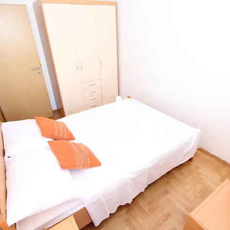 Apartment Mladen Pula